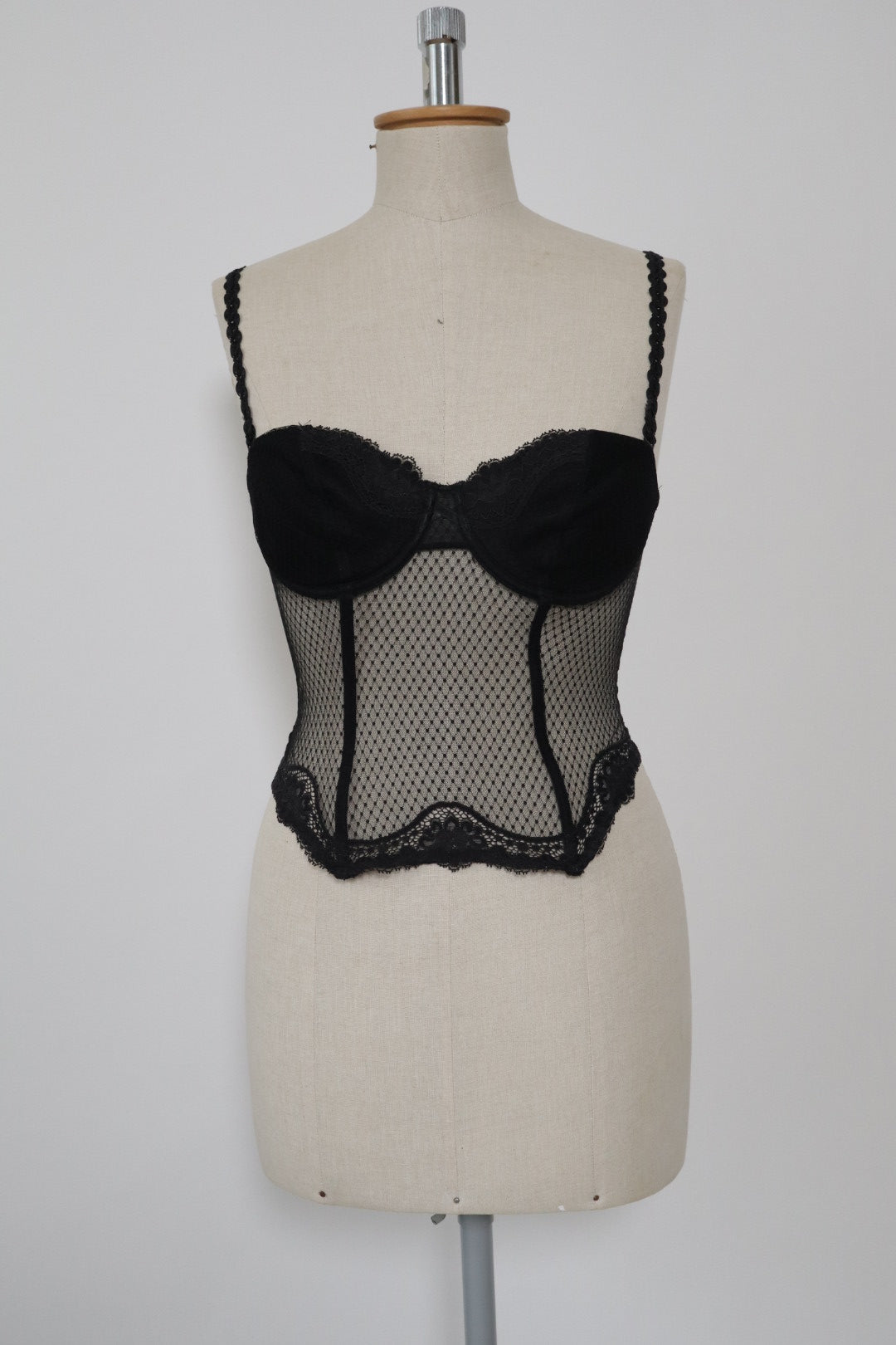 Black bustier with lace size US32C EU70C FR85C by Darjeeling