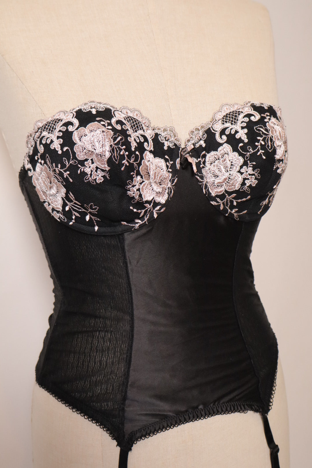 Black bustier with pink lace flower details, size M - C cup