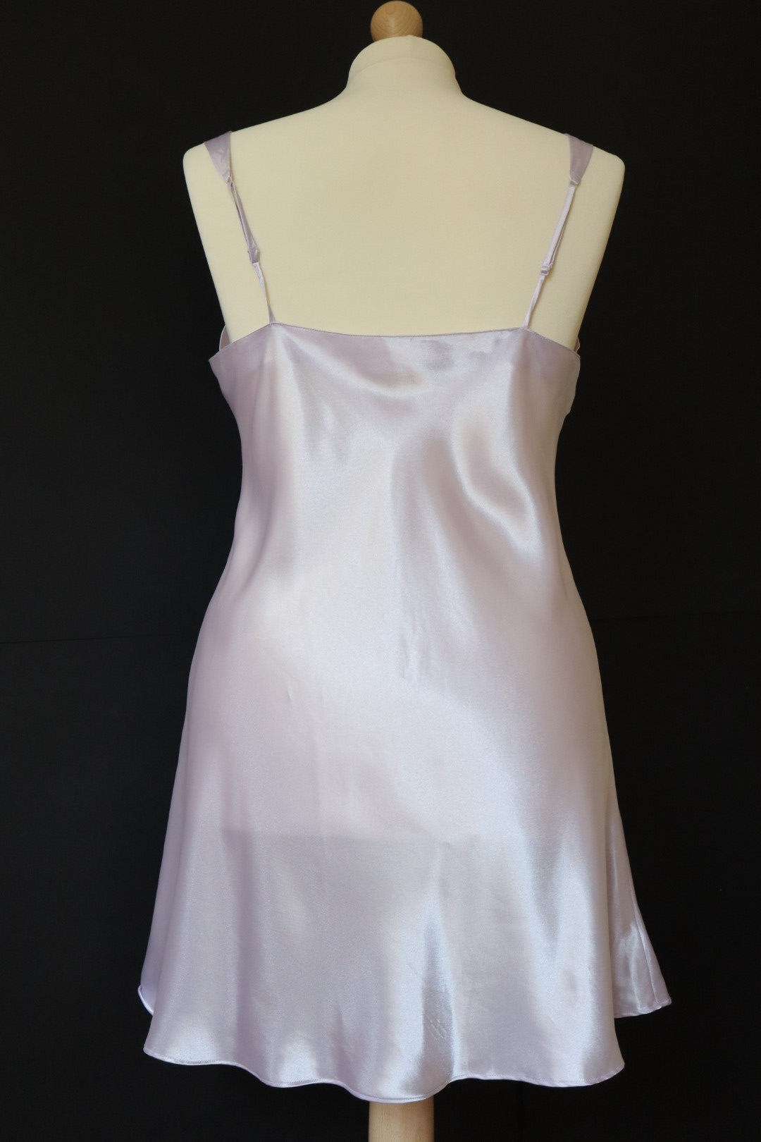 Satin flowy lilac slipdress size XL