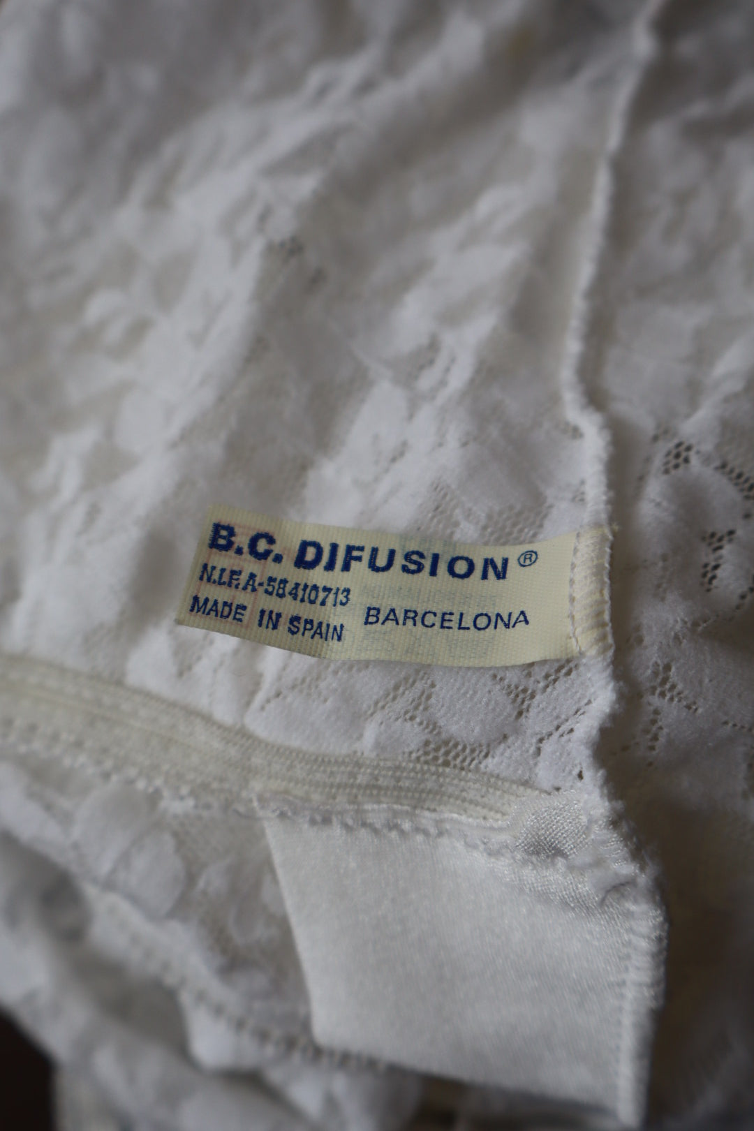 White transparent body size Large