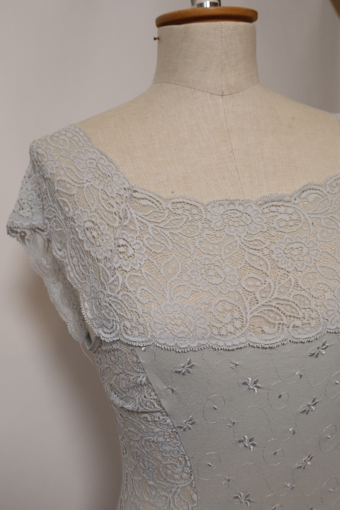 Soft blue / gray lace body with embroidered flowers size M - L
