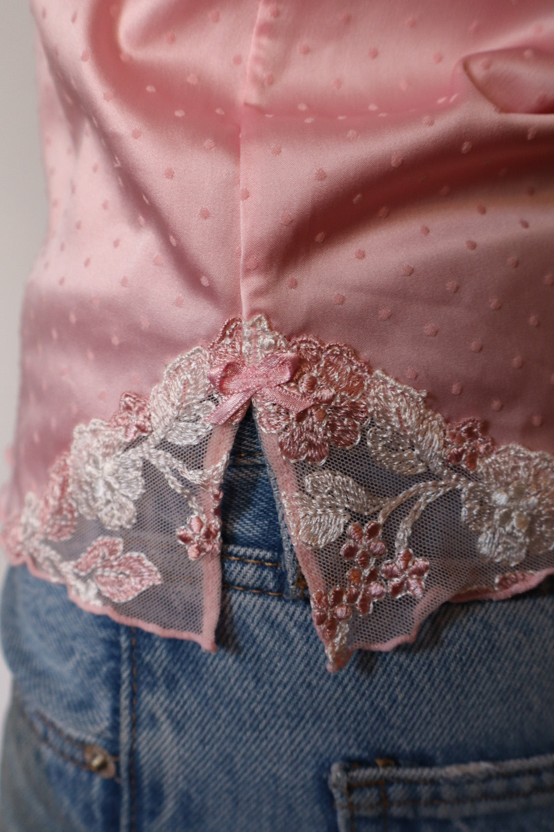 Pink satin Y2K camitop with polkadots & lace flower details size medium