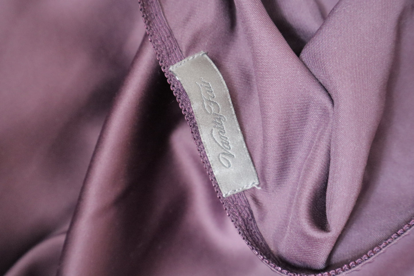 Vanity Fair long satin purple slipdress with lace details size M