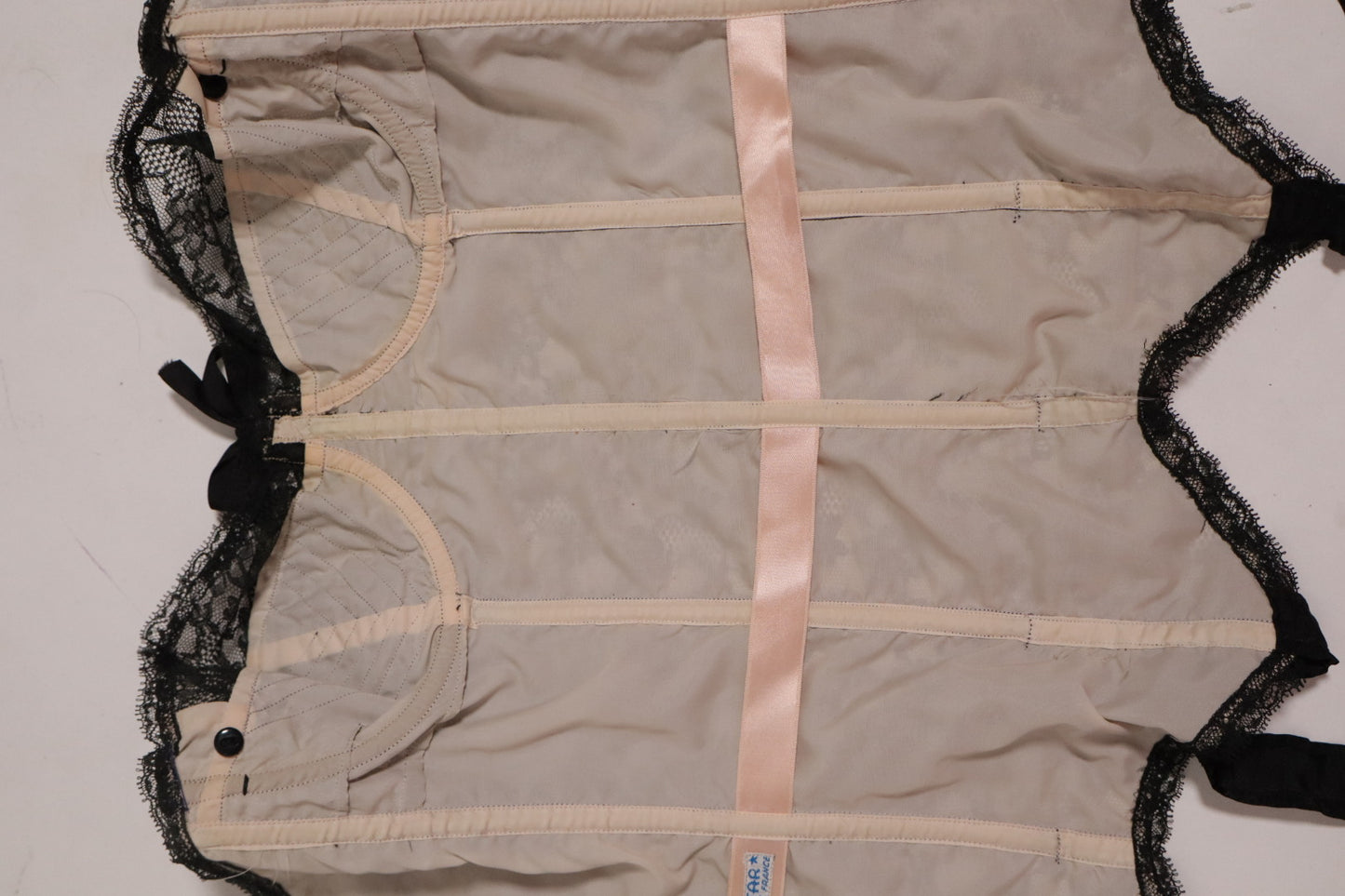 Rare 1955’s bustier by the French lingerie brand ‘Star’. Size FR90B / EU75B / US34B