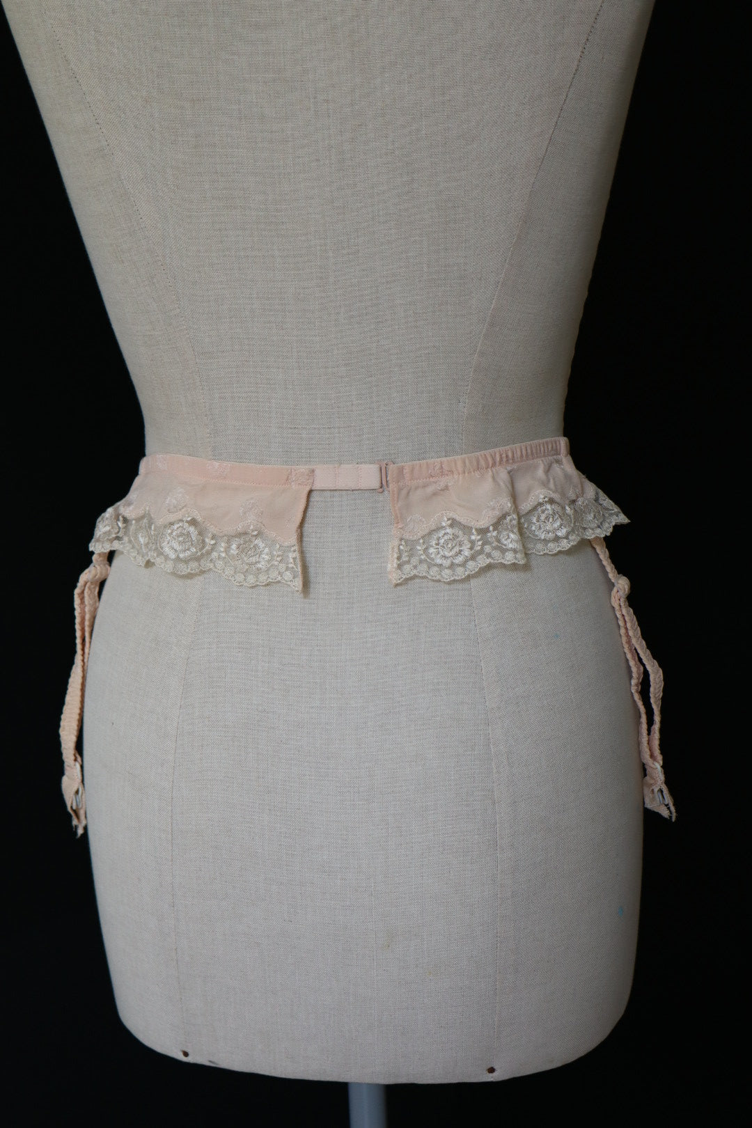 Christian Dior soft pink jartelles with lace size M