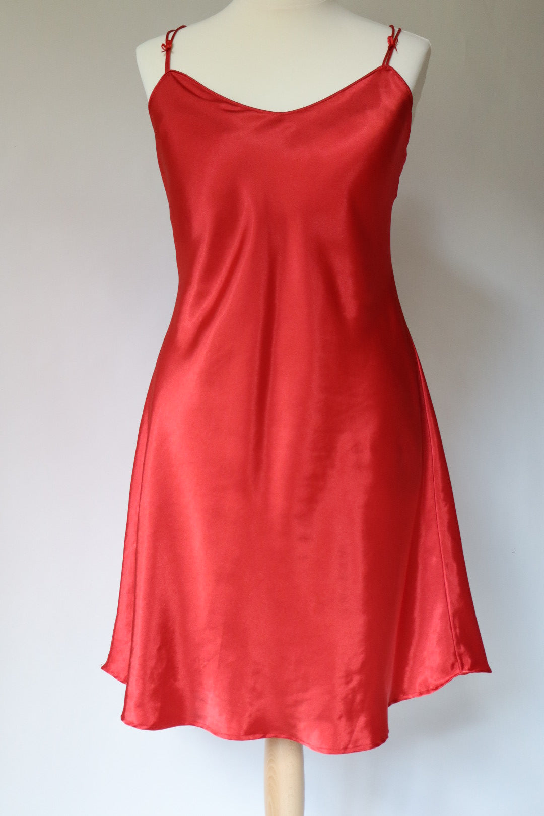 1990’s red satin slipdress size XXXL
