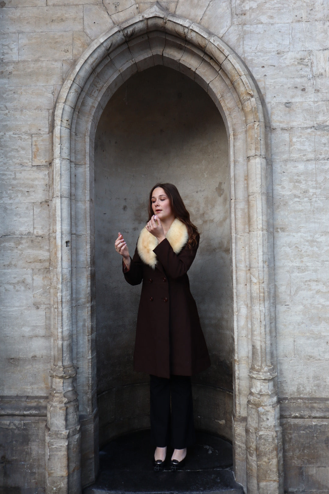 Long brown coat with fur collar, sizes S up to L