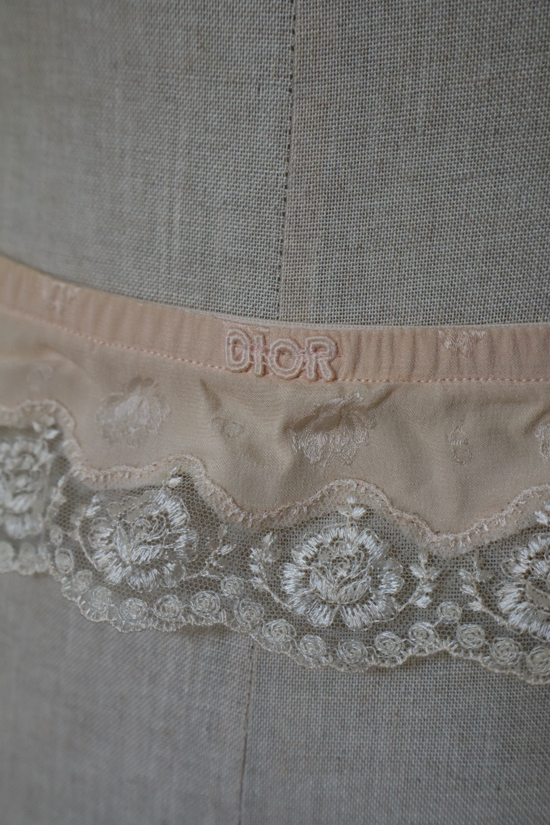 Christian Dior soft pink jartelles with lace size M
