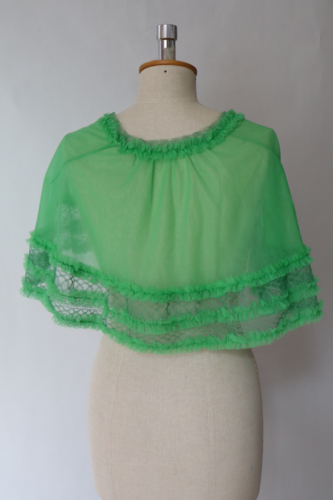 1950’s Italian deadstock lingerie cape - taille unique