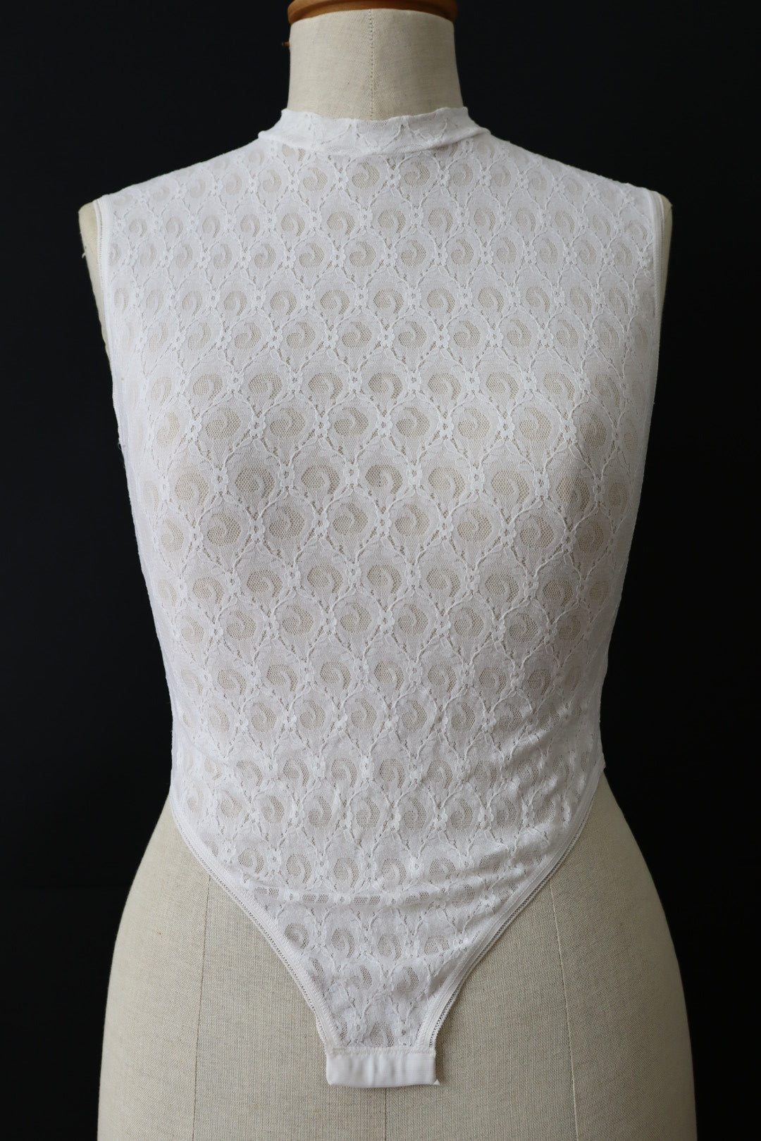 White lace body size small