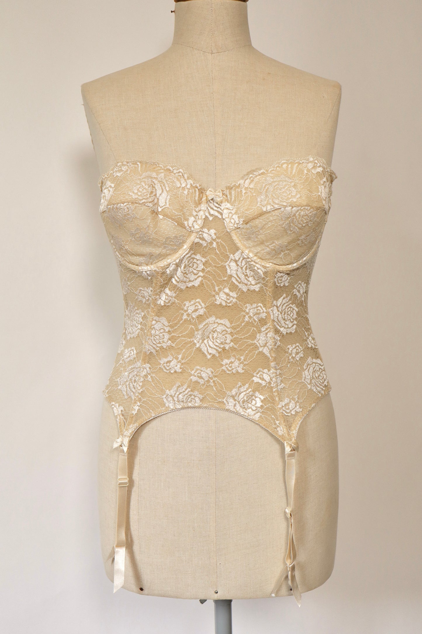 Crème lace bustier size L - C cup