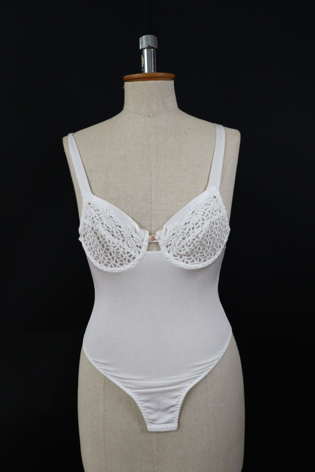 White body with lace cups by the French lingerie brand Rosy size us32b / eu70b / fr85b