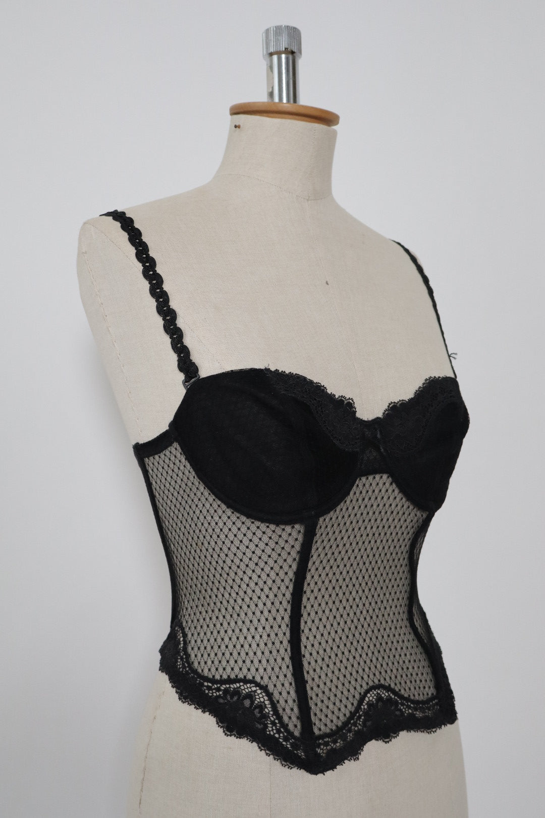 Black bustier with lace size US32C EU70C FR85C by Darjeeling