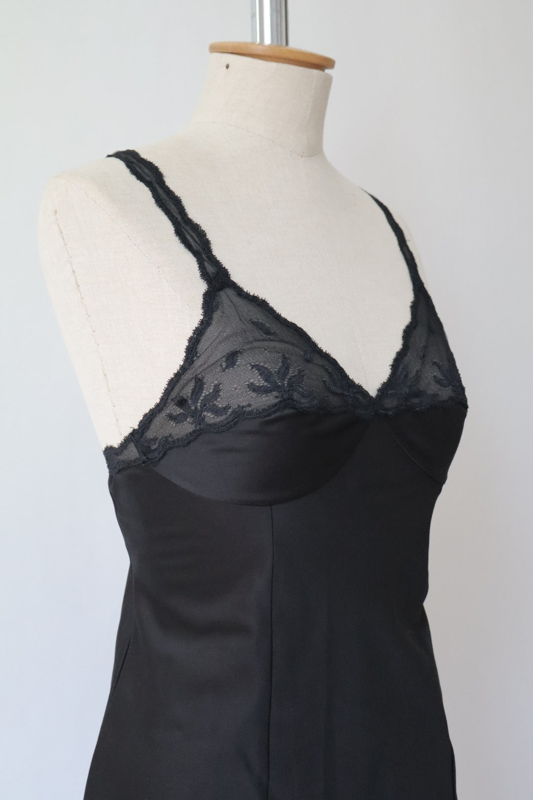 Christian Dior black slipdress with lace details size Large / extra large