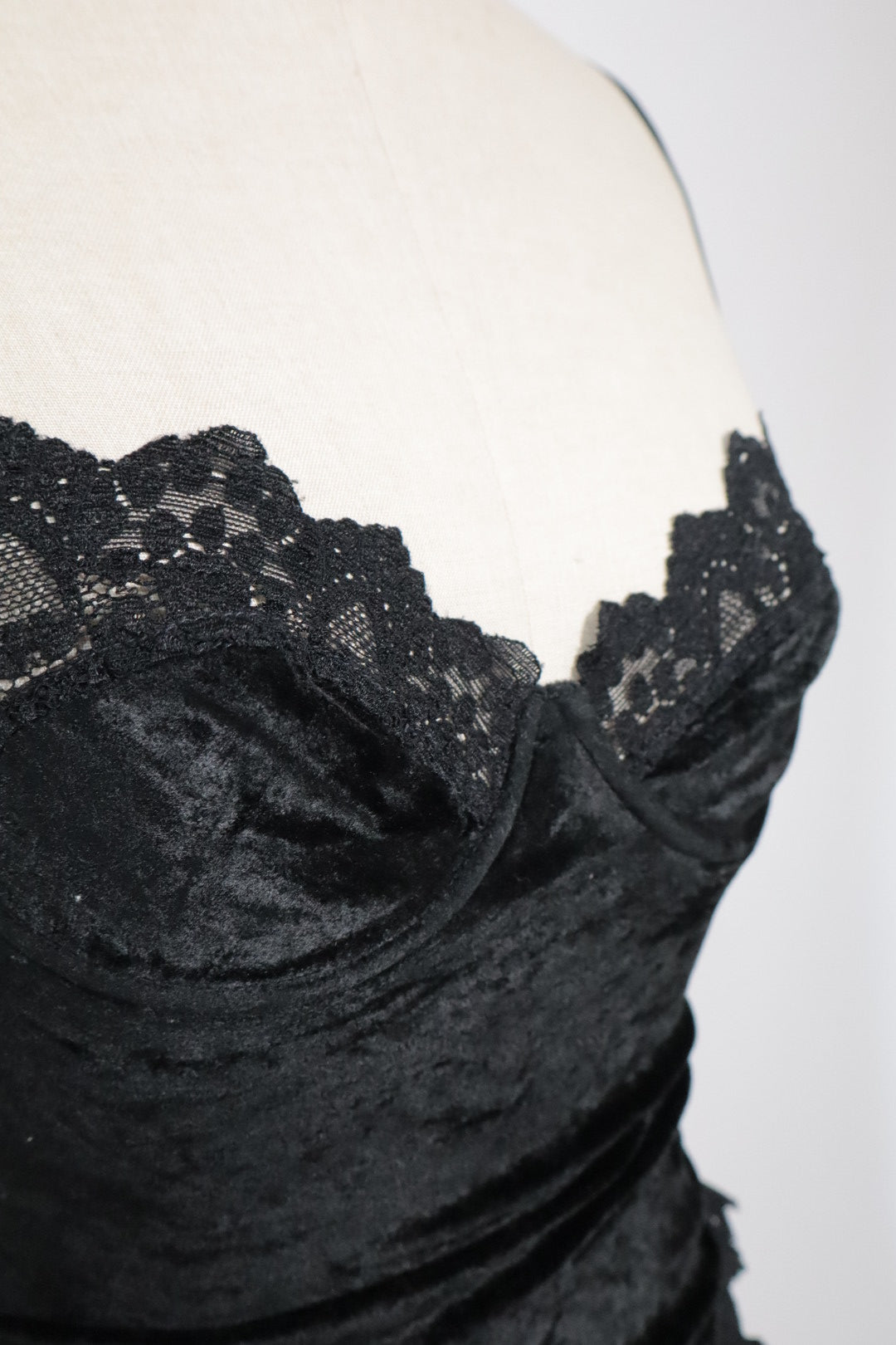 Black velvet body with lace details Made in France size small / medium