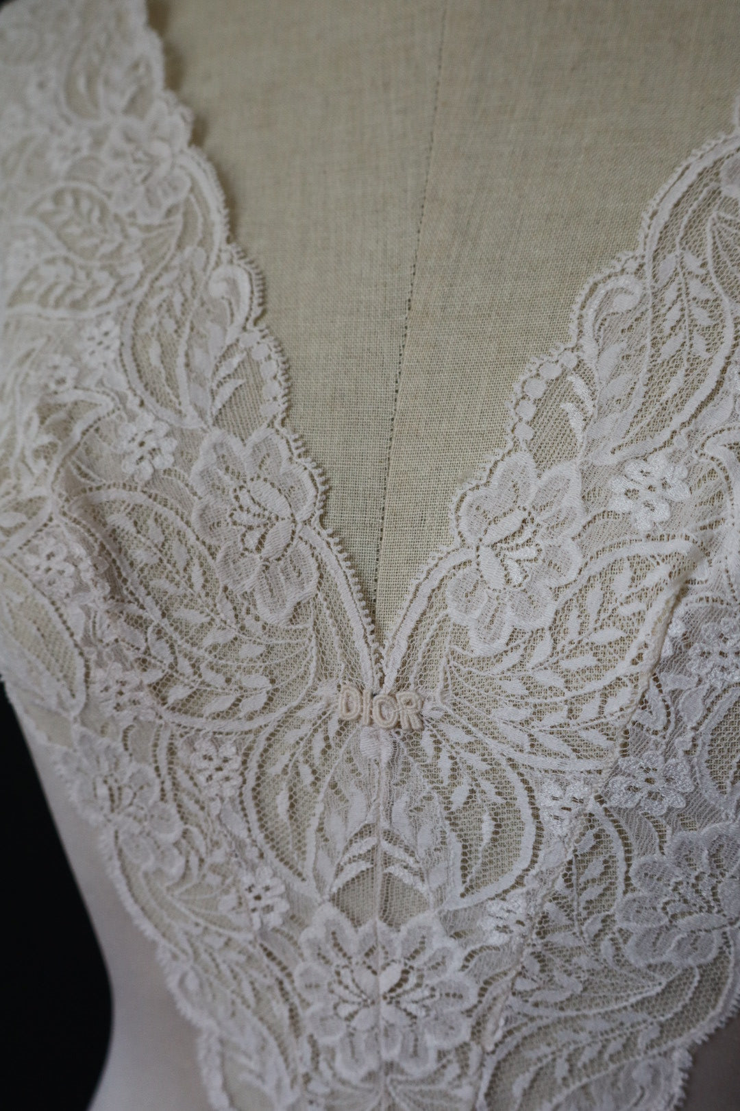 Christian Dior lace body size M crème color