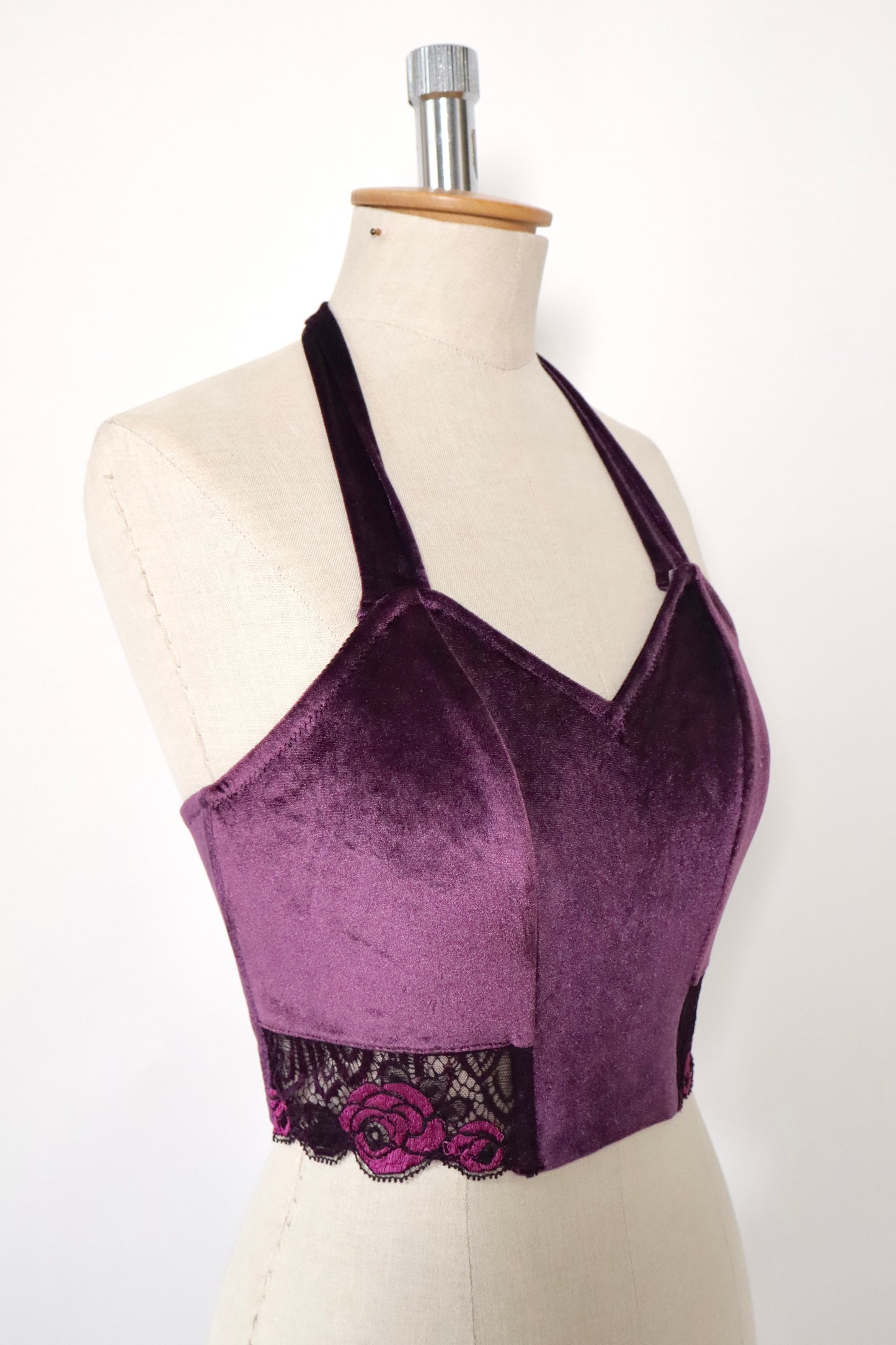 Plum purple velour bustier with lace details by Aubade size M