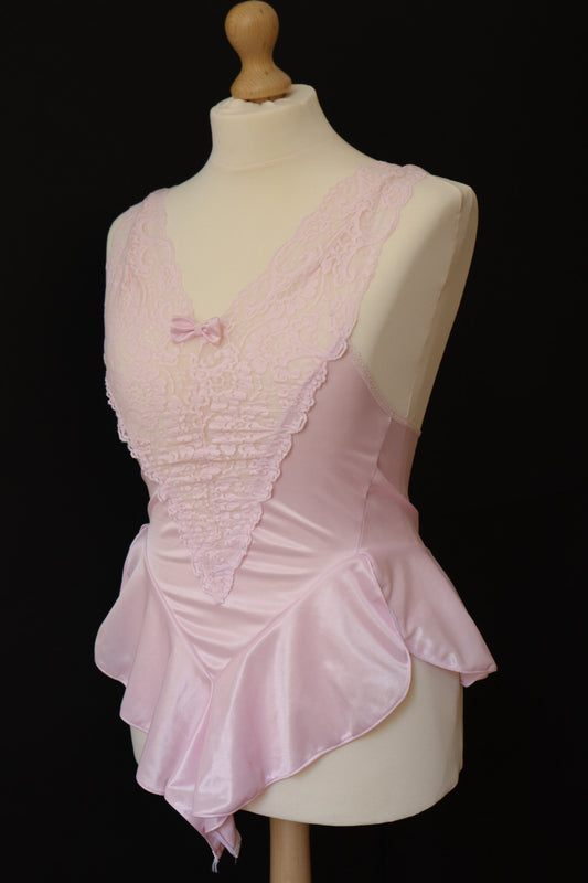 1980’s pink body ballet style with lace details size L - XL