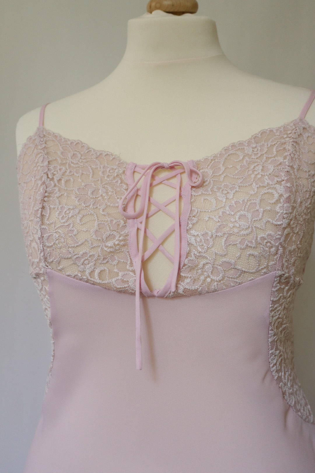 Soft pink see trough slipdress with lace size L/XL
