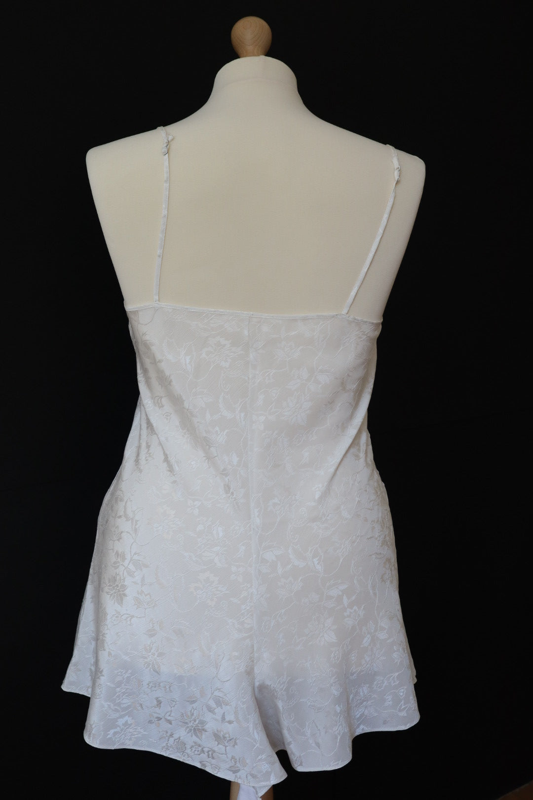 White satin & lace slipdress/body size L - XL