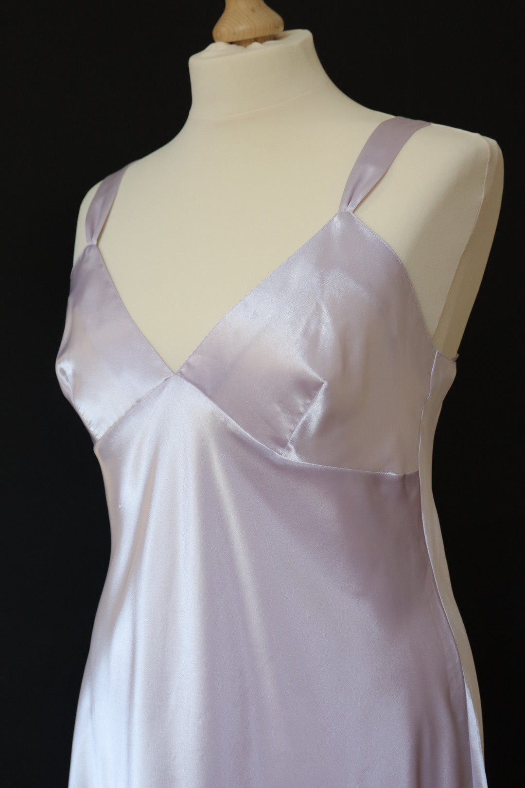 Satin flowy lilac slipdress size XL