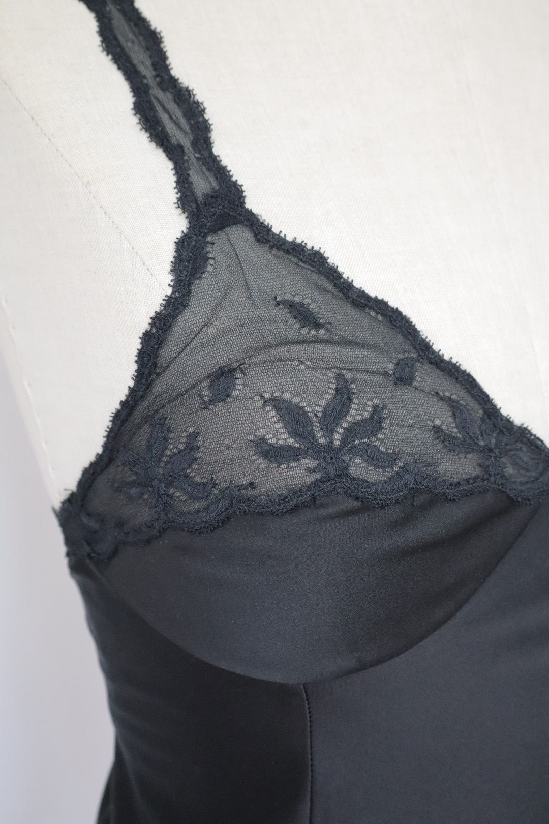 Christian Dior black slipdress with lace details size Large / extra large