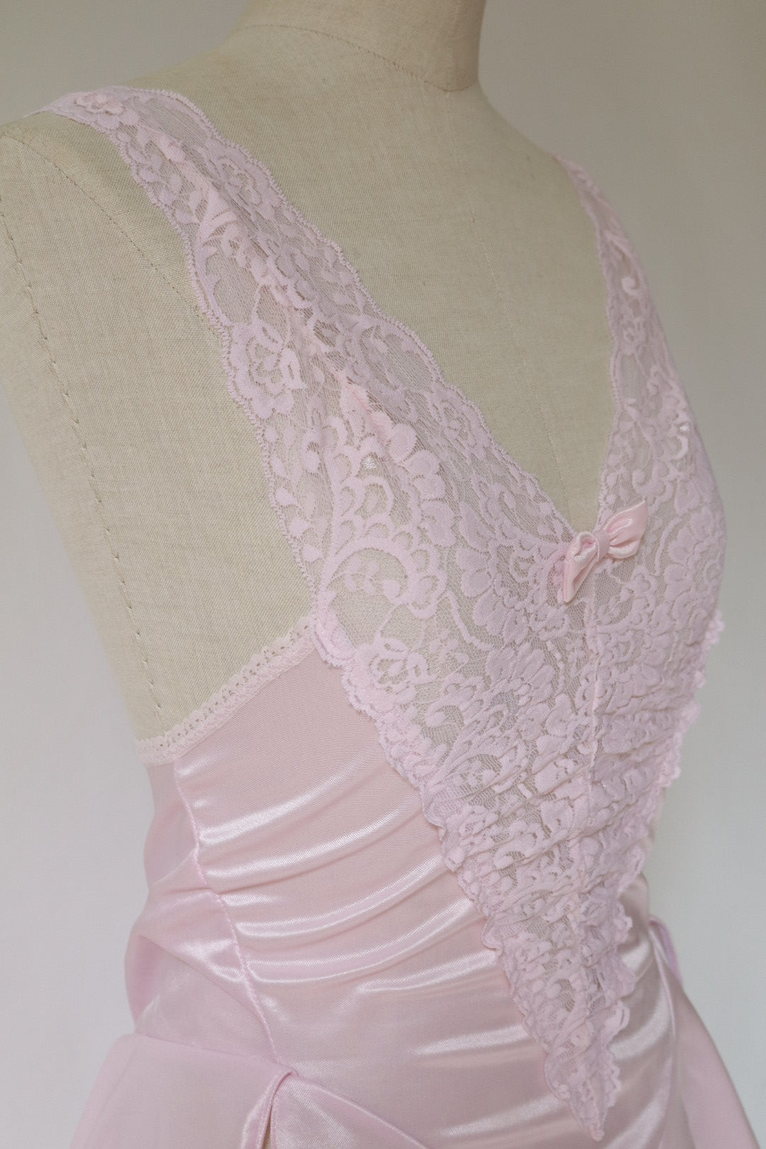 1980’s pink body ballet style with lace details size L - XL
