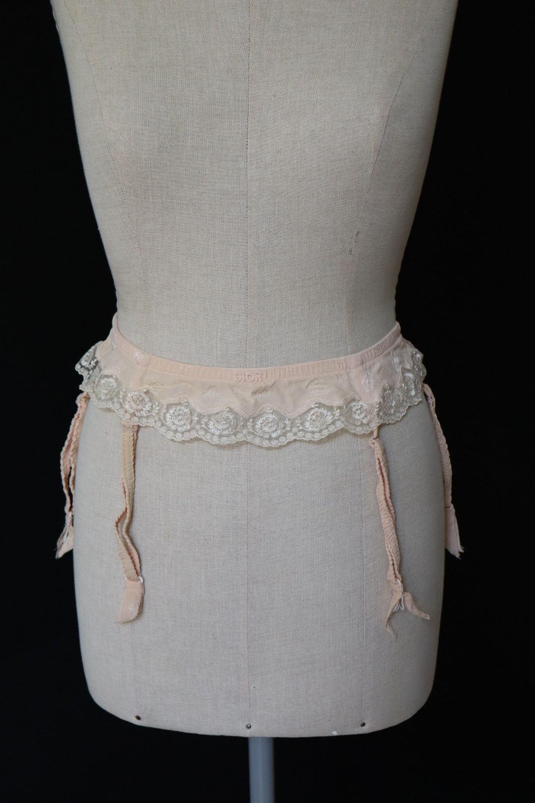 Christian Dior soft pink jartelles with lace size M