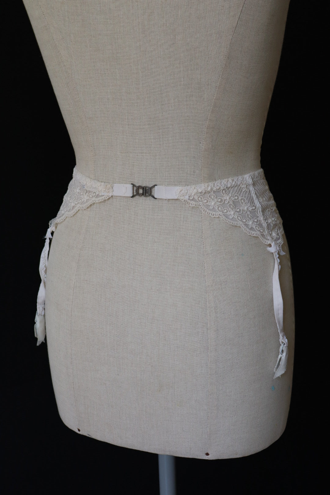 Christian Dior White lace jartelles size M