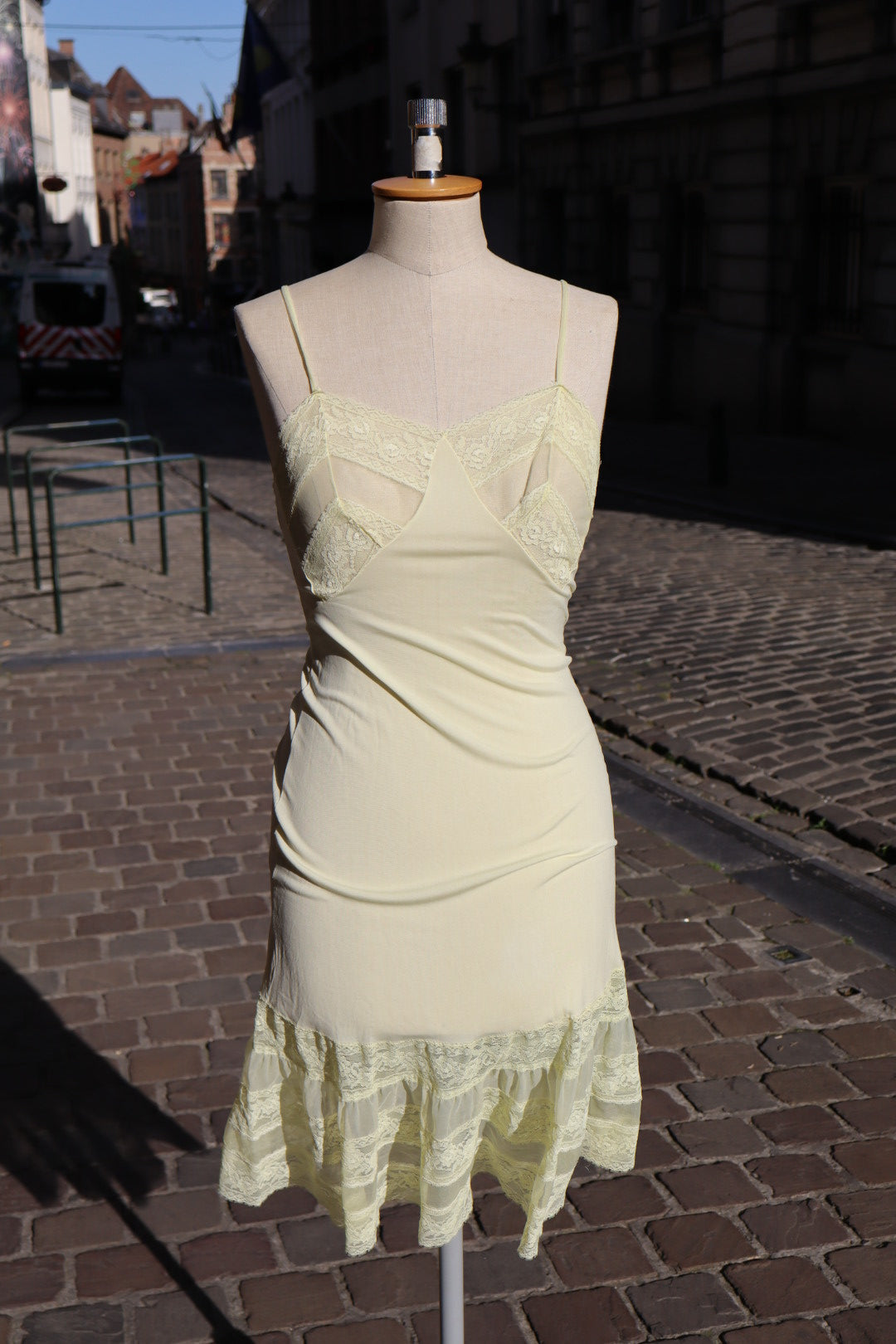 Butteryellow 1950’s slipdress size S with lace