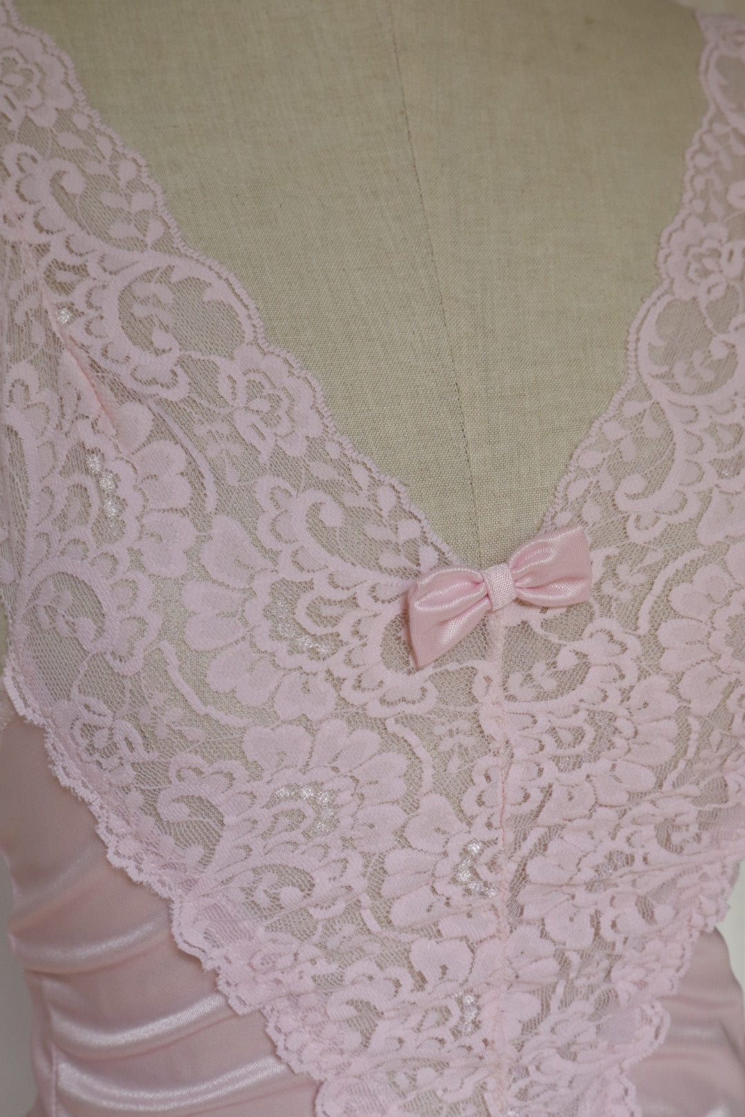 1980’s pink body ballet style with lace details size L - XL