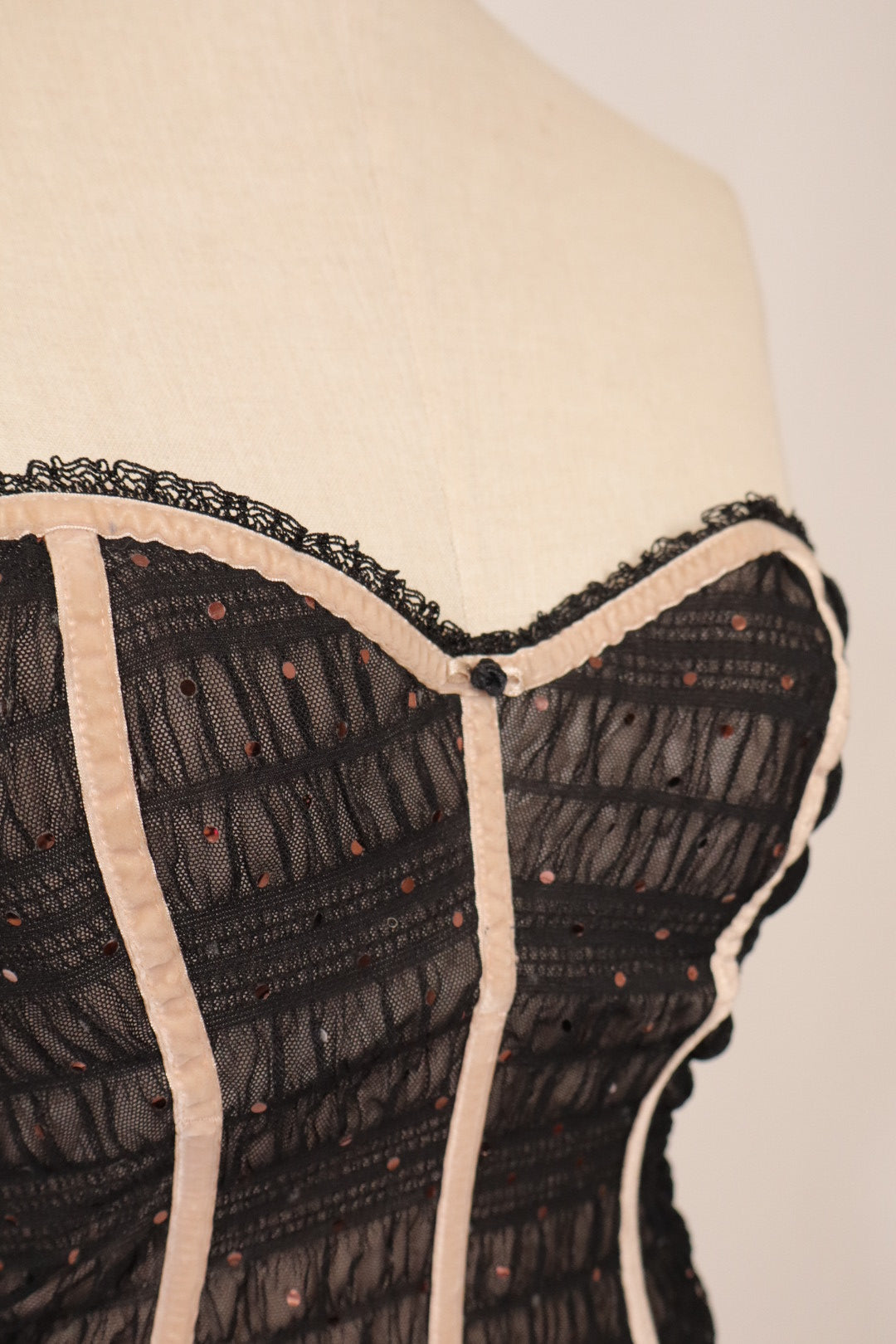 Black bustier with sequins by Canelle size US34D / EU75D / FR90D