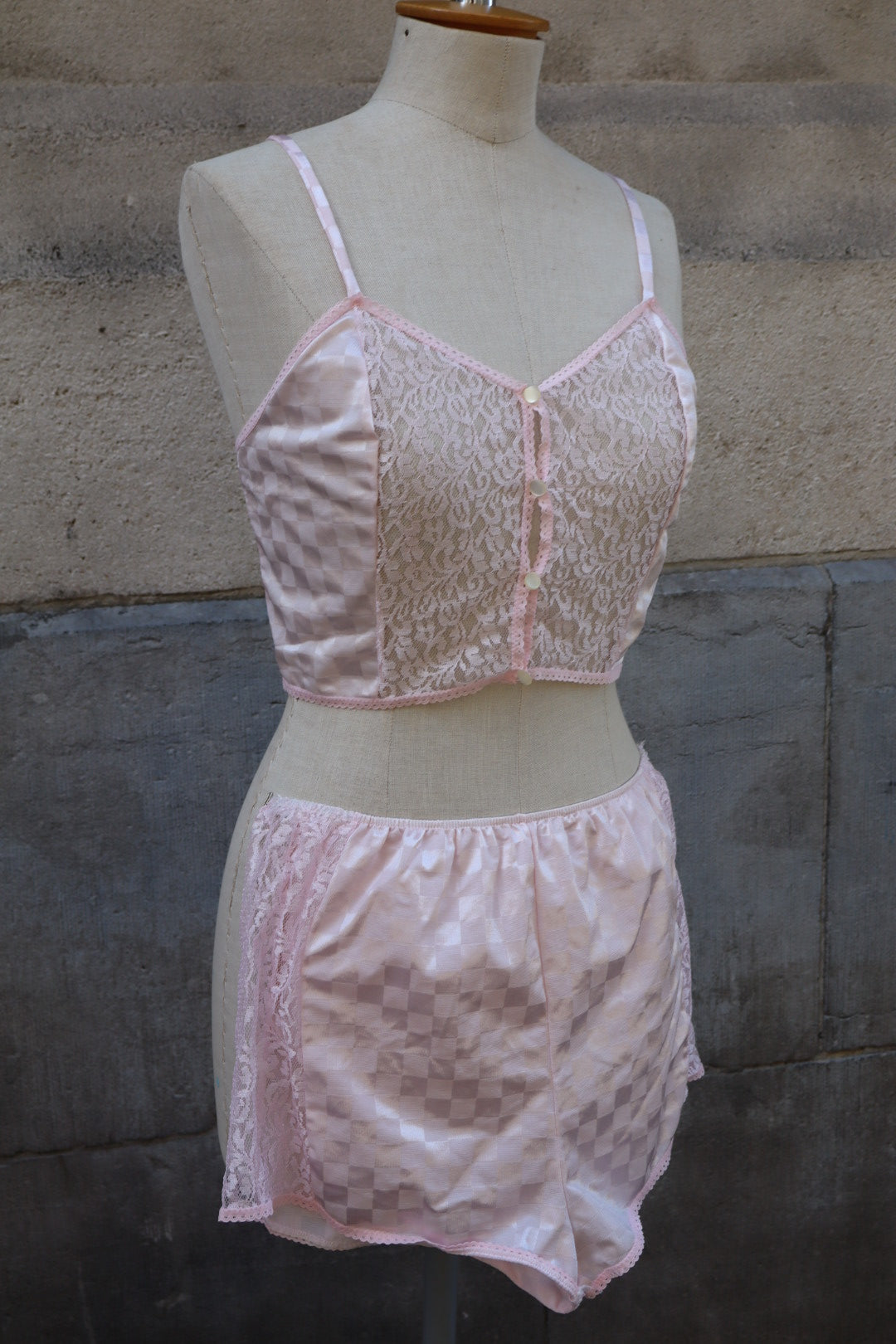 1980’s checkered satin two piece with lace size S