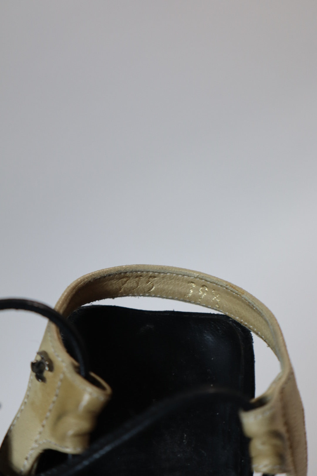 Chanel leather strappy heels black&crème, cc logo on the sides - size 39.5 (us 8.5)