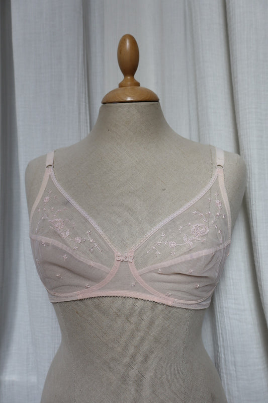 Christian Dior soft pink lace bralette size EU70B / FR85B / M