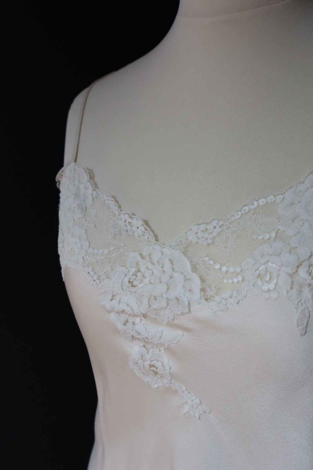 100% silk Marjolaine camitop with lace details size XL