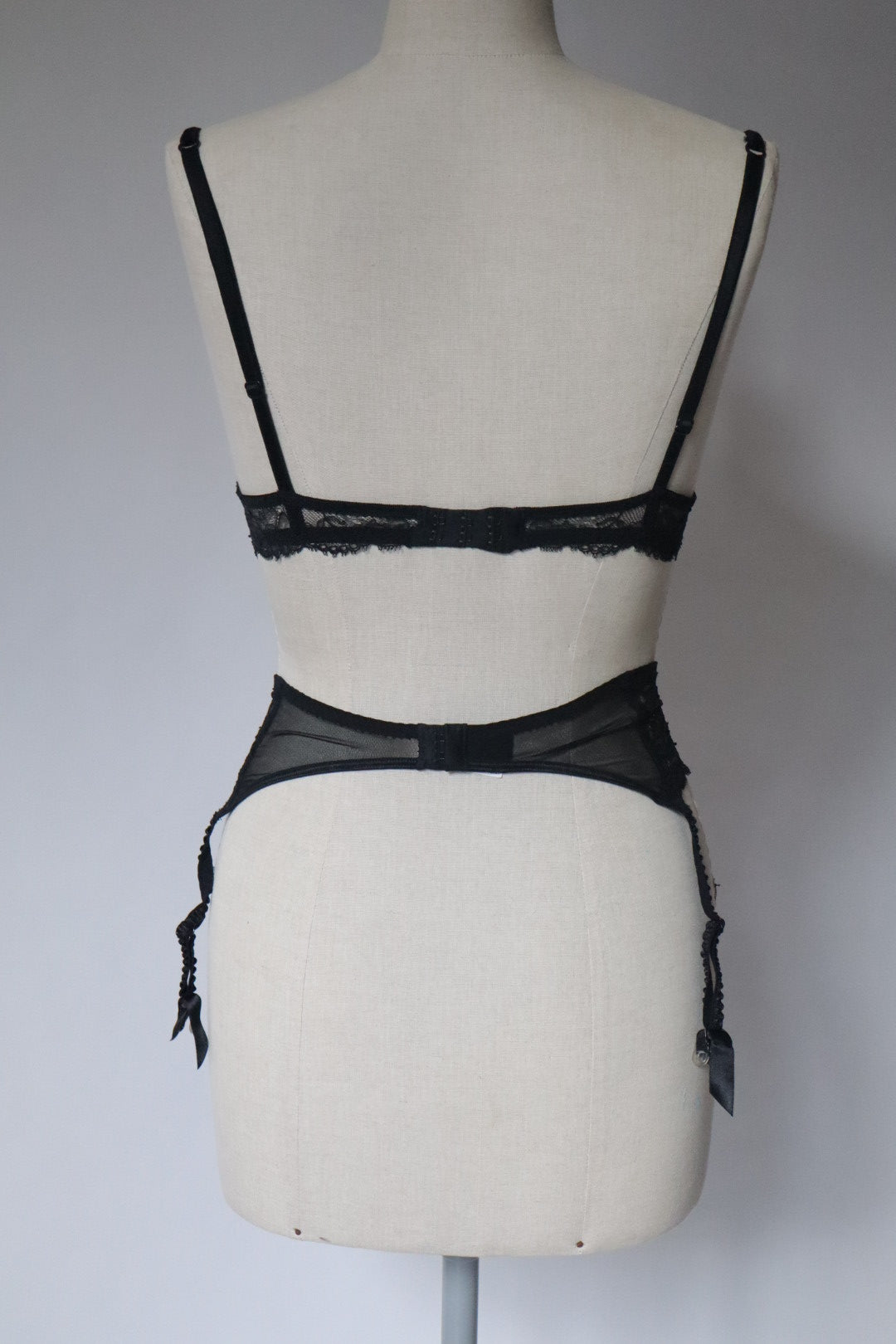 Gustav Klimt ‘The Kiss’ full lingerie set by Lise Charmel size S - eu70b / fr85b/ us32b