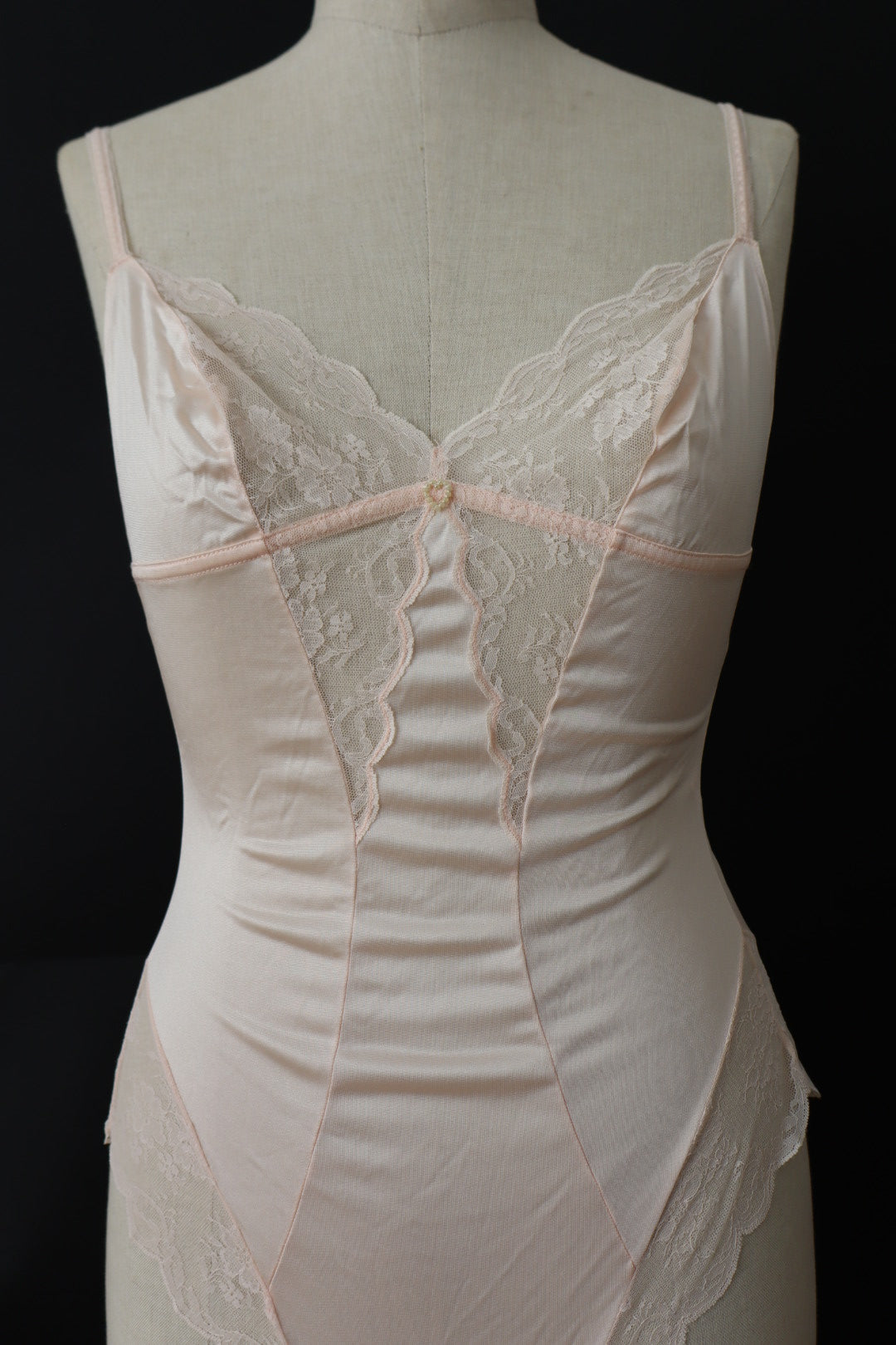 Soft pink body with lace details size small