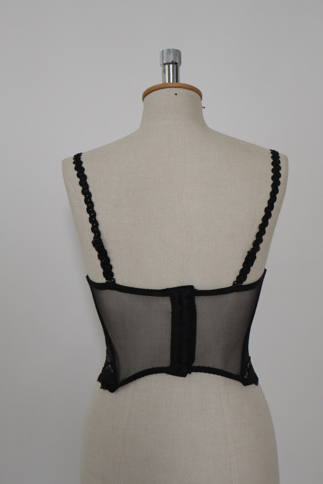 Black bustier with lace size US32C EU70C FR85C by Darjeeling