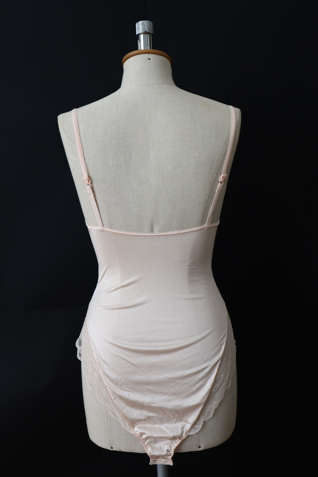 Soft pink body with lace details size small