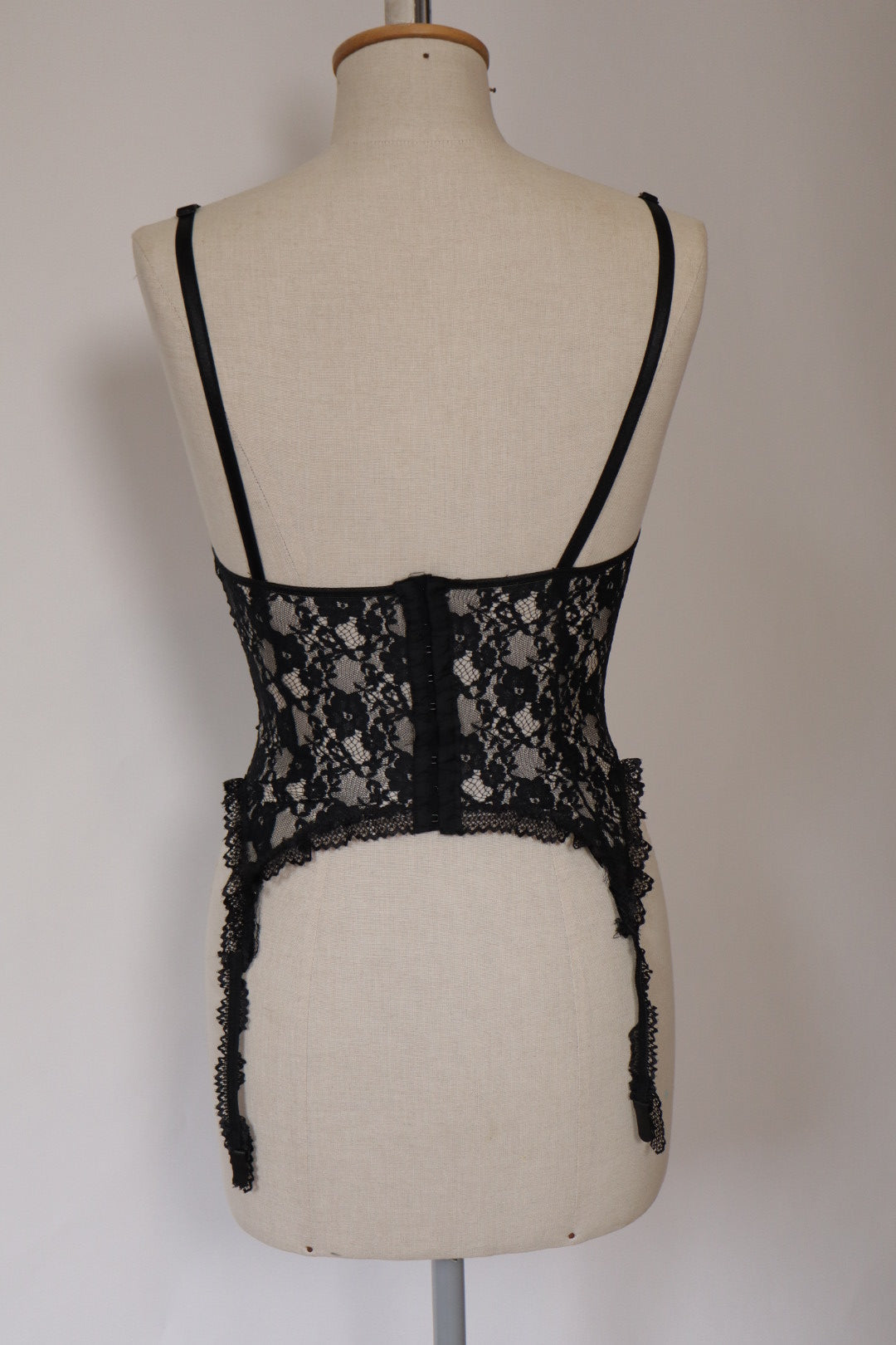 Black lace bustier size M