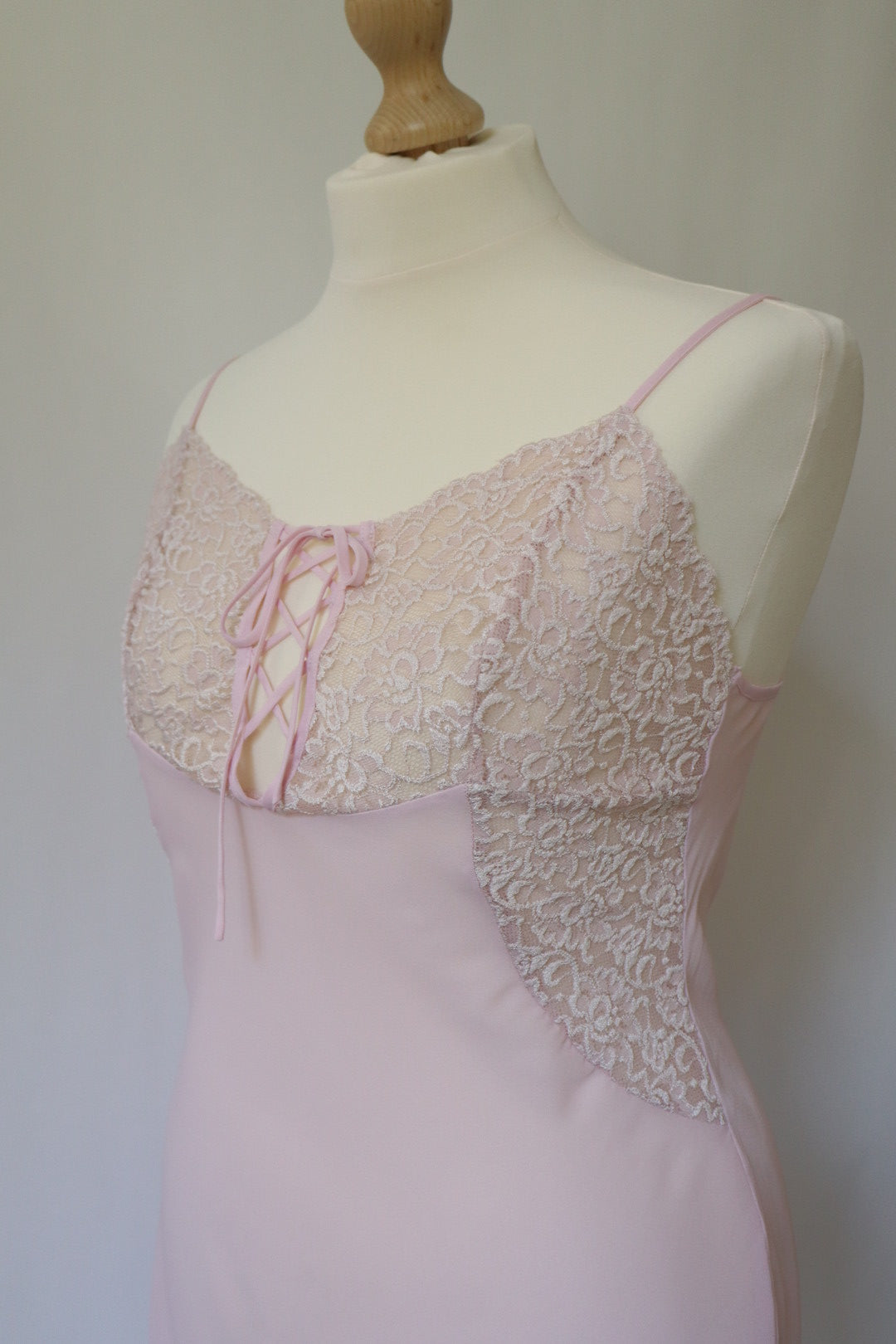 Soft pink see trough slipdress with lace size L/XL
