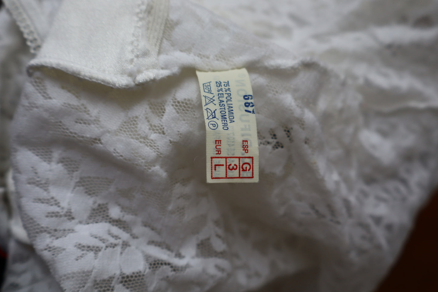 White transparent body size Large