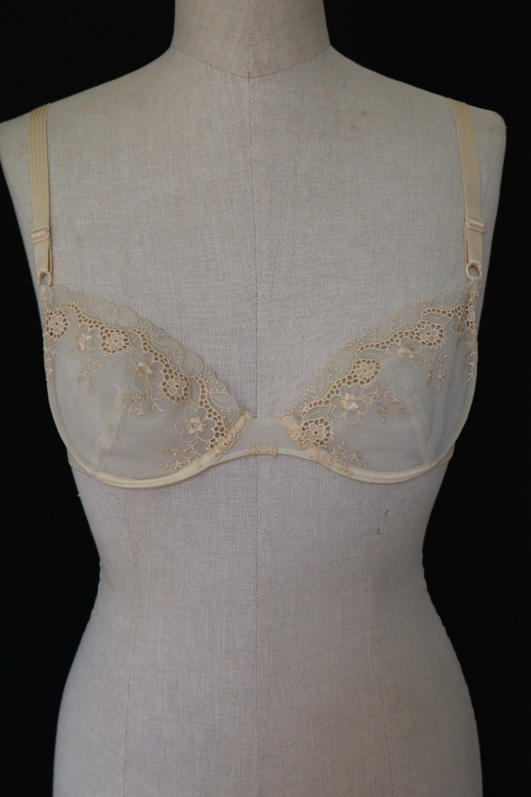 Christian Dior lace lingerie set size S (eu70B - fr85B - us32B)