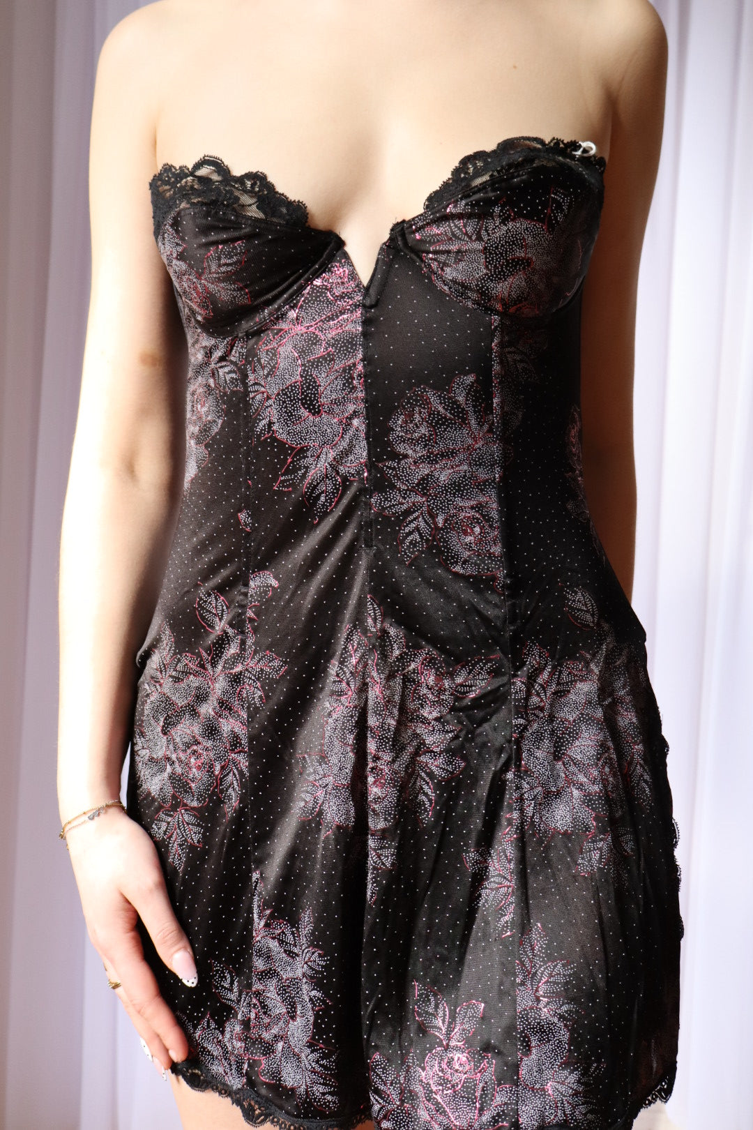 1980’s strapless black slipdress with floral pattern - size M, Made in Italy