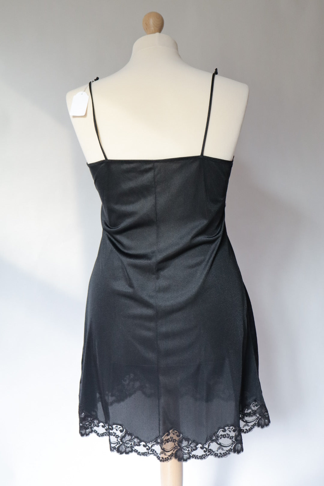 1980’s black slipdress with lace- size XL