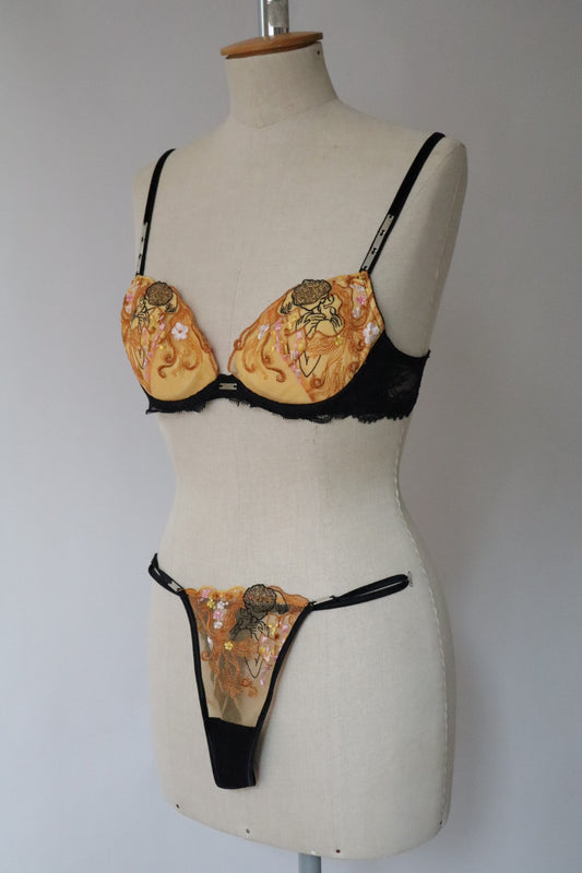 Lingerie set inspired by Gustav Klimt ‘The Kiss’ by French lingerie brand Lise Charmel - size EU70B / FR85B/ US32B