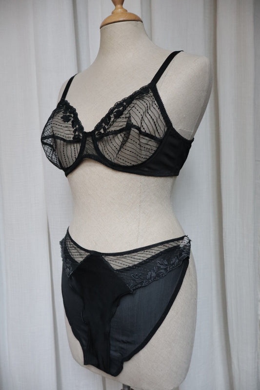 Dior black lace lingerie set bralette & briefs - size L / EU70C-FR85C