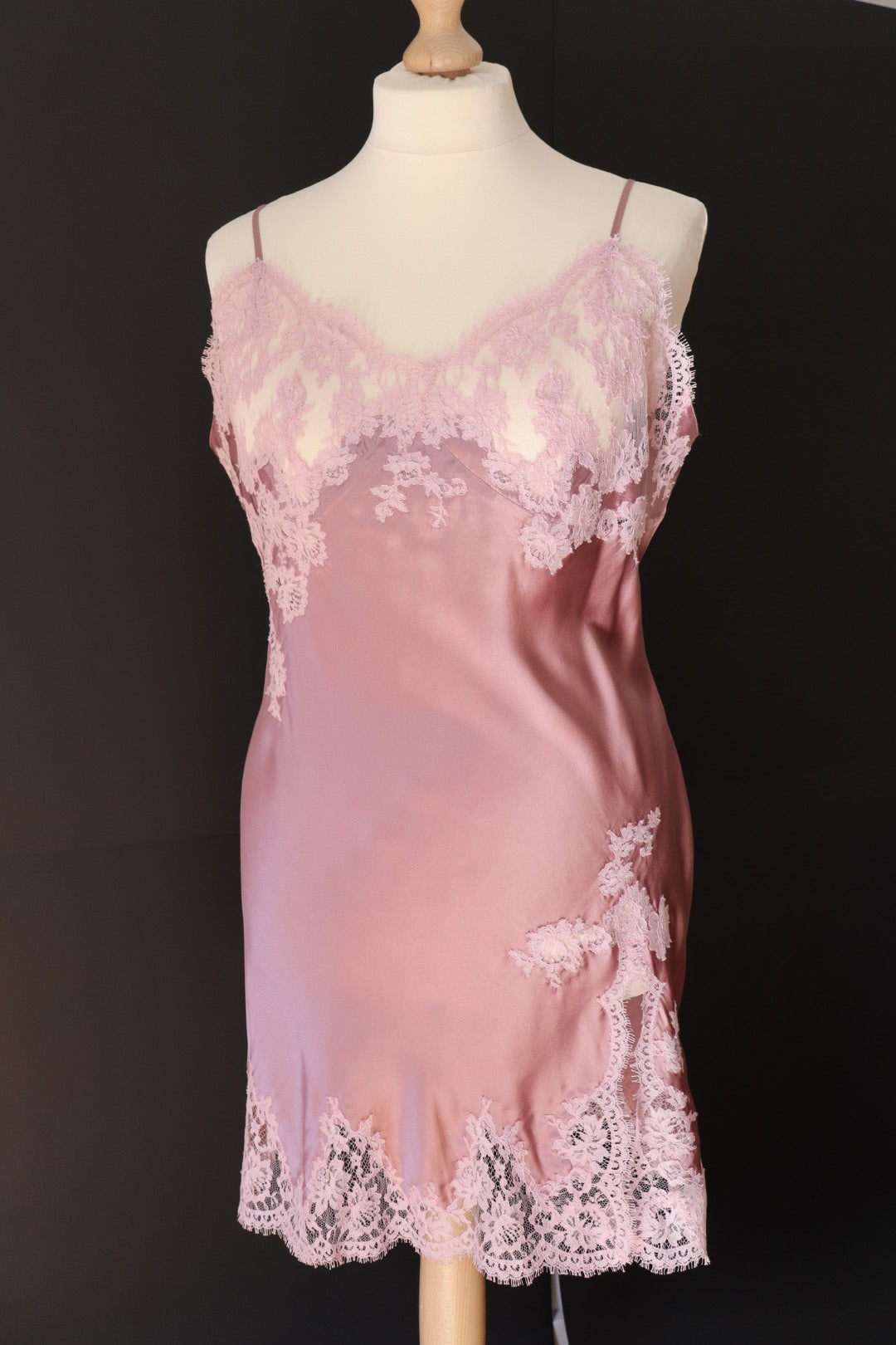 100% silk pink slipdress with lace details by Marjolaine, size XXXL