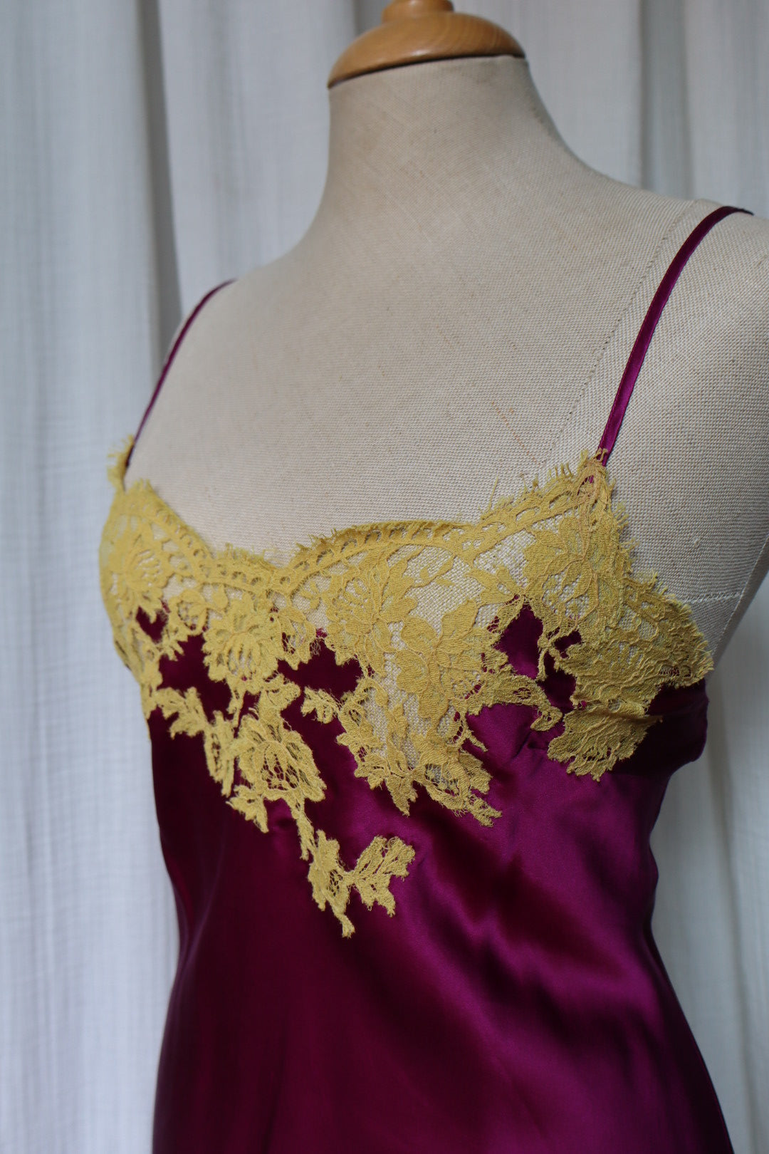 100% silk Marjolaine slipdress size M, purple with contrasting lace